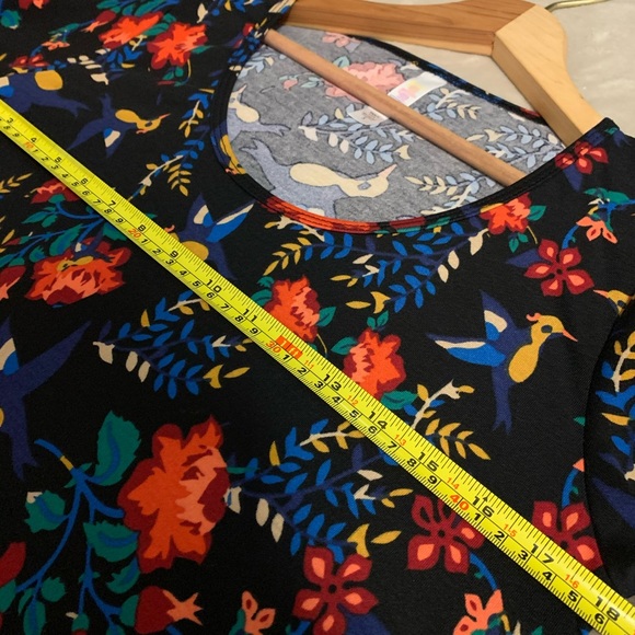 *4/$30*Hummingbird Lynnae top - Picture 4 of 6